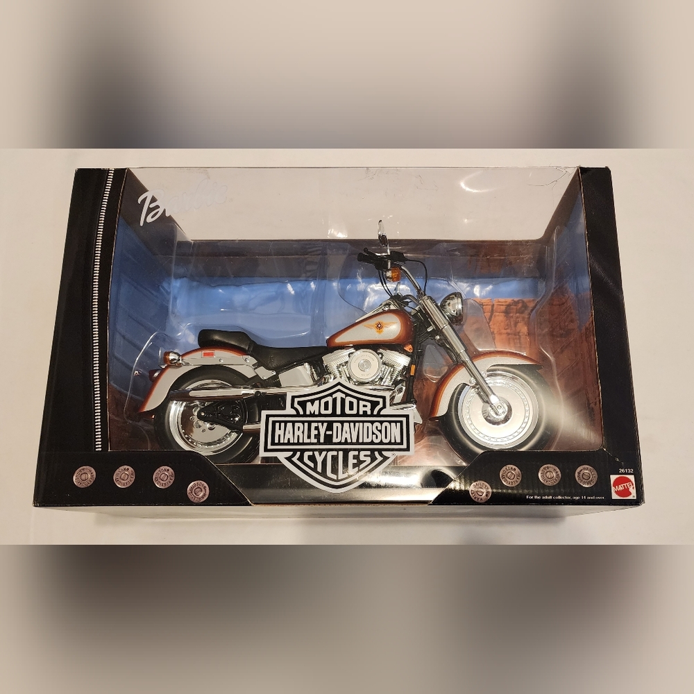 Harley-Davidson barbie model with unopened certificate - Picture 4 of 8
